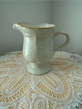 Mikasa Garden  Club creamer FG 000 Japan Retired